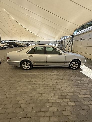 e39 guzgu: Mercedes-Benz E-Class: 2.2 l | 1999 il Sedan — 4