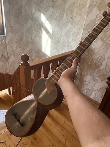 tar qabi: Tar – ənənəvi Azərbaycan simli musiqi aləti Xüsusiyyətlər: - Klassik — 2