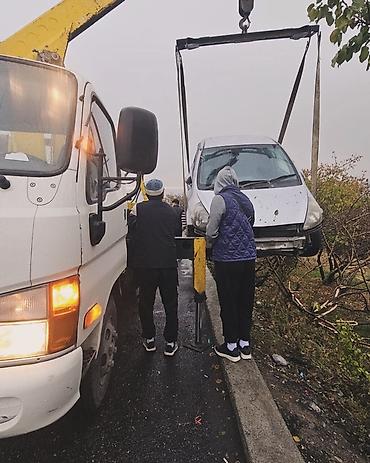 Услуги эвакуатора: С лебедкой, С манипулятором, С ломаной платформой — 9