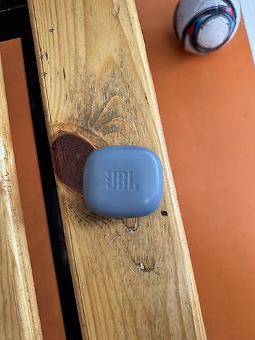 rush wave: Беспроводные наушники JBL (True Wireless) в компактном серо-голубом — 2