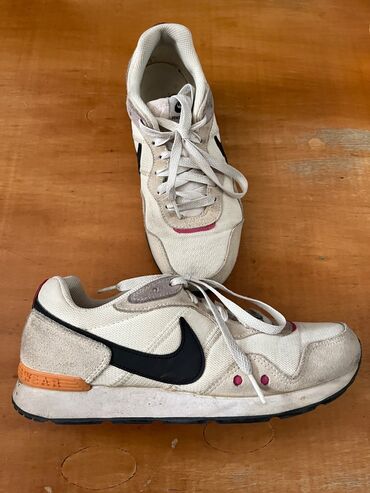 Nike, Ölçü: 38, rəng - Bej, İşlənmiş