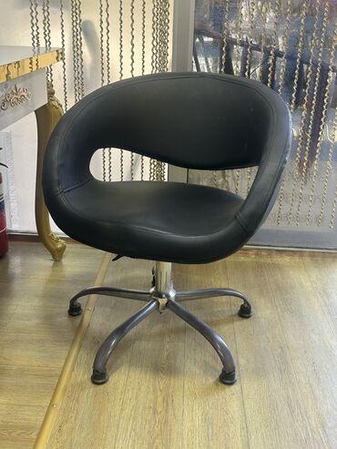 Salon, tibbi kreslolar: İşlənmiş
