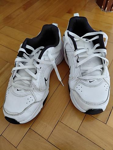 harry potter sat 1: Nike muške patike – bele sa crnim detaljima (model sa Nike Swoosh sa — 1