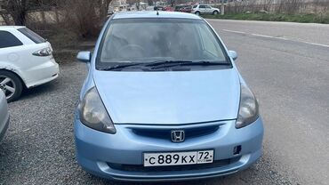 Honda Fit: 2002 г., 1.3 л, Автомат, Бензин, Седан