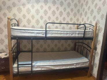 Для девочки и мальчика, Кровать