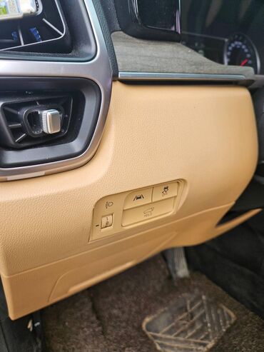 Kia: Kia Sorento – 7 yerlik müasir SUV - Korpus: qara rəng, LED ön/arka — 8