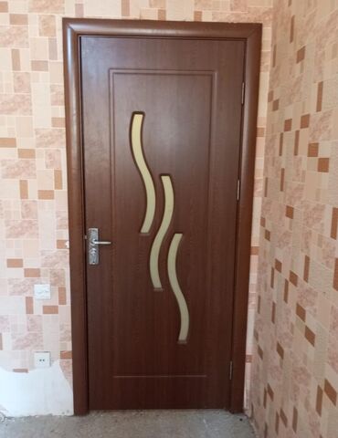 Yataq otağı dəstləri: Qapı satılır 3 Ədəddir satılır birinin qiyməti 65 manat ölçüsü eni 90
