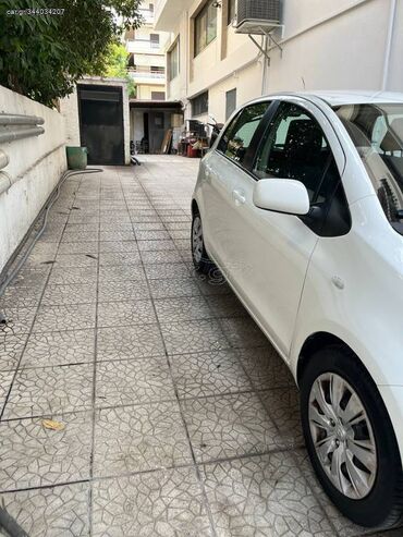 Toyota: Toyota Yaris: 1.3 l. | 2010 έ. Χάτσμπακ — 2