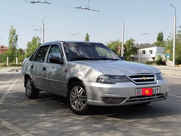 Daewoo: Daewoo Nexia: 2010 г., 1.6 л, Механика, Бензин, Седан