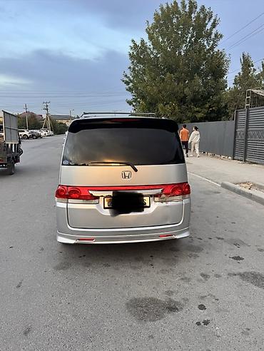 спойлео: Honda Stepwgn: 2005 г., 2 л, Автомат, Бензин, Минивэн — 4