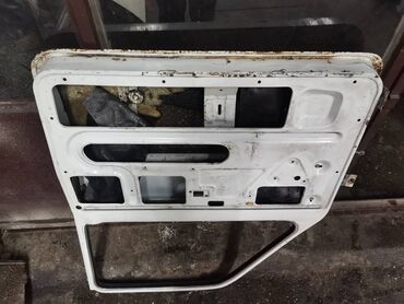 Auto delovi: Dodatni opis Vrata desna Lada 21213,21214 Niva br.4. U beloj boji — 12
