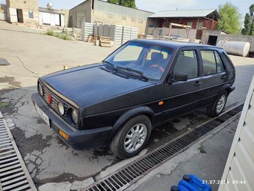 голфа: Volkswagen Golf: 1990 г., 1.8 л, Автомат, Бензин