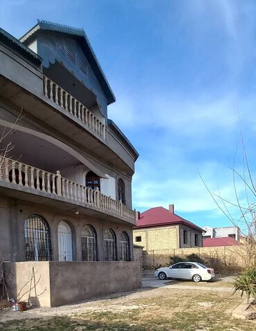 Həyət evləri və villaların satışı: Binəqədi qəs. 9 otaq, 600 kv. m, Kredit var, Orta təmir — 12