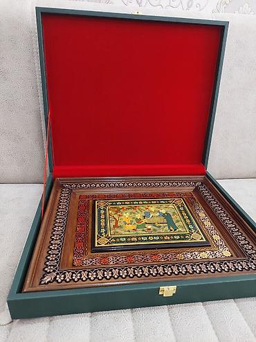 Zərif naxışlı dekorativ tablo və xüsusi hədiyyə qutusu komplekti