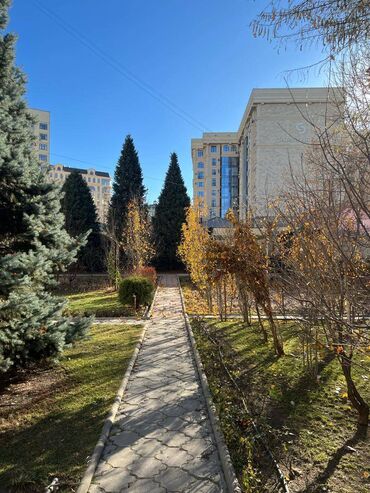 Долгосрочная аренда домов: 400 м², 10 комнат — 25