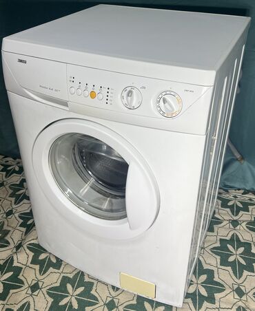 Стиральные машины: Стиральная машина Zanussi, Автомат, До 5 кг, Полноразмерная