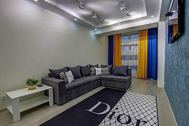 hostel osh: 2 комнаты, Филармония, Душевая кабина, Постельное белье, Кондиционер — 3