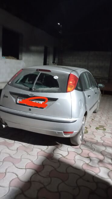 Ford: Ford Focus: 2003 г., 1.6 л, Механика, Газ, Седан