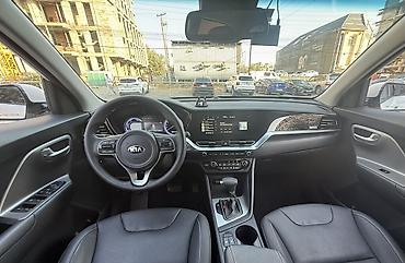 byd e6: Kia Niro: 2021 г., 1.6 л, Автомат, Гибрид, Кроссовер — 9