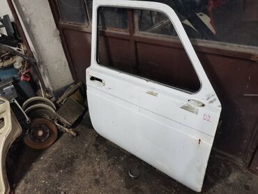 Auto delovi: Dodatni opis Vrata desna Lada 21213,21214 Niva br.2. U beloj boji — 4