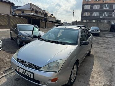 Ford: Ford Focus: 2000 г., 2 л, Автомат, Бензин, Седан