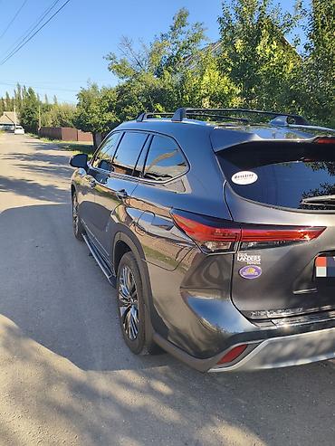 кабина юто: Toyota Highlander: 2021 г., 2.5 л, Вариатор, Гибрид, Кроссовер — 6