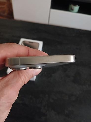 nokia 9800: Apple iPhone 15 Pro Max – titanijumsko kućište, siva boja — 5