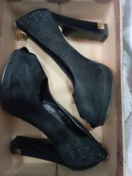 Tuflilər: Tuflilər, Ölçü: 37, rəng - Qara, İşlənmiş — 9