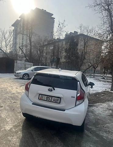 corolla 2016: Toyota Aqua: 2016 г., 1.5 л, Автомат, Гибрид, Хэтчбэк — 2
