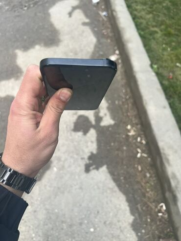 Apple iPhone: IPhone 15 Plus, 128 GB, Qara, Face ID — 8