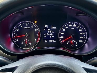 volvo 2008: Kia Rio: 2019 г., 1.6 л, Автомат, Бензин, Седан — 10