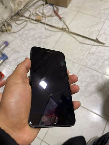 iphone 7 plus qiymeti kontakt home: IPhone 7 Plus, 128 GB, Qara, Barmaq izi