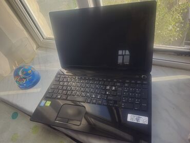 Комплектующие для ПК и ноутбуков: Б/у Toshiba, 15.6 ", Intel Core i5, 512 ГБ