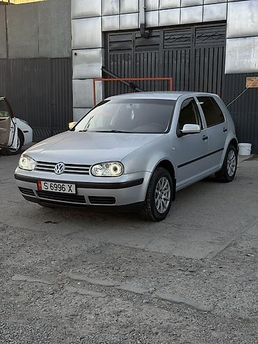 555: Volkswagen Golf: 1998 г., 1.6 л, Механика, Бензин, Хэтчбэк — 1