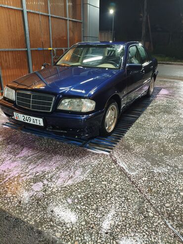 авто в рассрочку без первоначального взноса: Mercedes-Benz C-Class: 1999 г., 2.4 л, Механика, Бензин, Седан