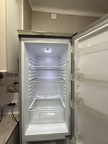 Техника для кухни: Холодильник Indesit, Б/у, Двухкамерный — 3