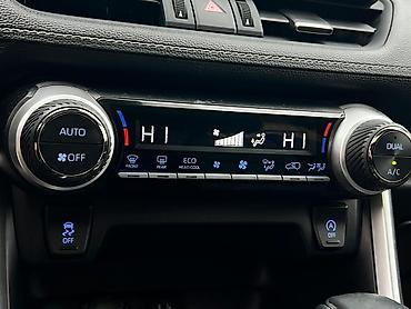 Toyota: Toyota RAV4: 2022 г., 2 л, Автомат, Бензин, Кроссовер — 10