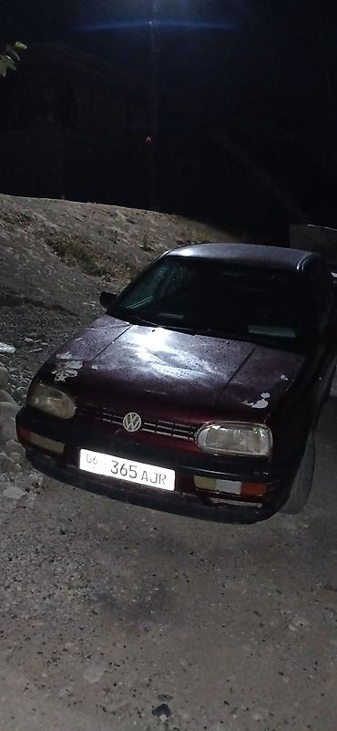 ун басандаткыч: Volkswagen Golf: 1992 г., 1.8 л, Кол менен иштөөчү, Бензин, Хетчбек — 1