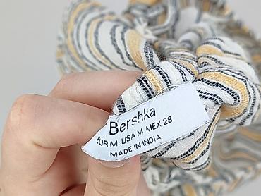 pull and bear bluzki: Bershka, Bluzka damska, rozmiar M — 4