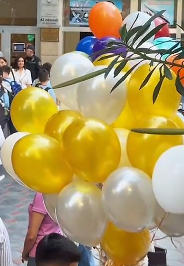 ad gunu dekorlari: Helium şarlar 0.80 qəpik Falqa 5-li şar dəsti 2.50 Halqa 💓 Ürək 1.azn — 2