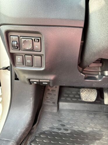 Nissan: Nissan Juke: 2011 г., 1.6 л, Автомат, Бензин, Кроссовер — 9