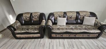 Диваны: Продаю комплект диван 2 кресла и двойка 

Самовывоз в центре