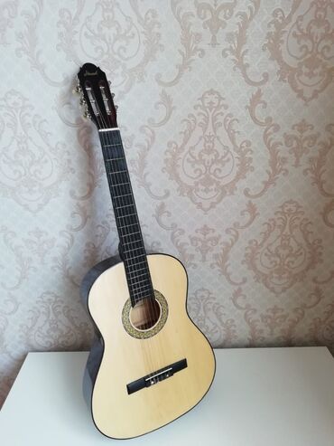 gitar amfi: Gitara /гитара/gitar .alinib islenmeyib.tep tezedi.qabida var. 100Azn