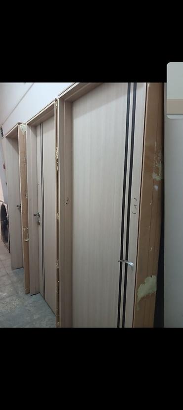 İşlənmiş Otaq qapısı Şəbəkə ilə, Zəmanətli, Ünvandan götürmə lalafo.az -da İşlənmiş Otaq qapısı Şəbəkə ilə, Zəmanətli, Ünvandan götürmə