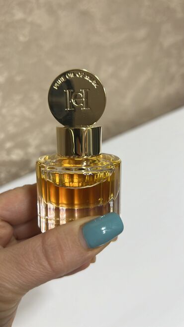 eclat sport perfume: Carolina Herrera Pure Oil of Musk 15 ml yag Acilmis. Original