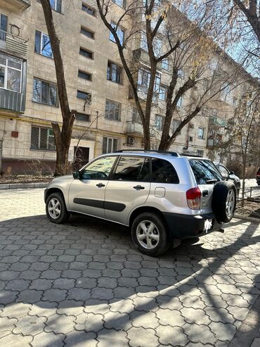 Toyota: Toyota RAV4: 2001 г., 2 л, Автомат, Бензин, Кроссовер