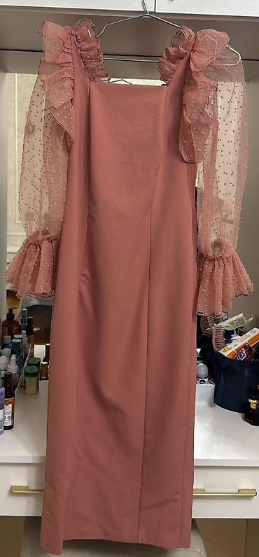 Digər qadın geyimləri: Qadın geyimlər toplusu 1) Qara-ağ xallı naxışlı, düyməli jilet - — 7