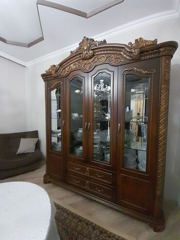 Mebel: İşlənmiş, Güzgülü, Malayziya