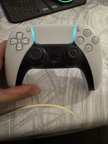 telef: Ps 5 dualsense orginal pultu cox az işlenib her bir funksiyasi