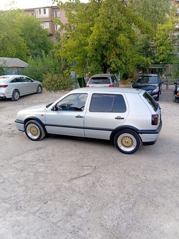 стекло на фару гольф 3: Volkswagen Golf: 1994 г., 2 л, Механика, Бензин, Хэтчбэк